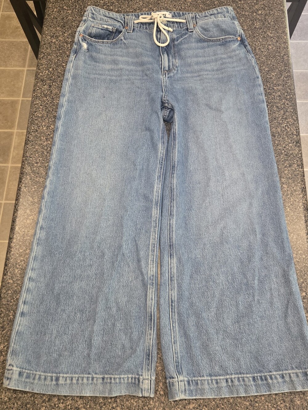 PAIGE Zoey Coastline Cropped / Ankle Length Wide Leg Drawstring Jeans Size 30